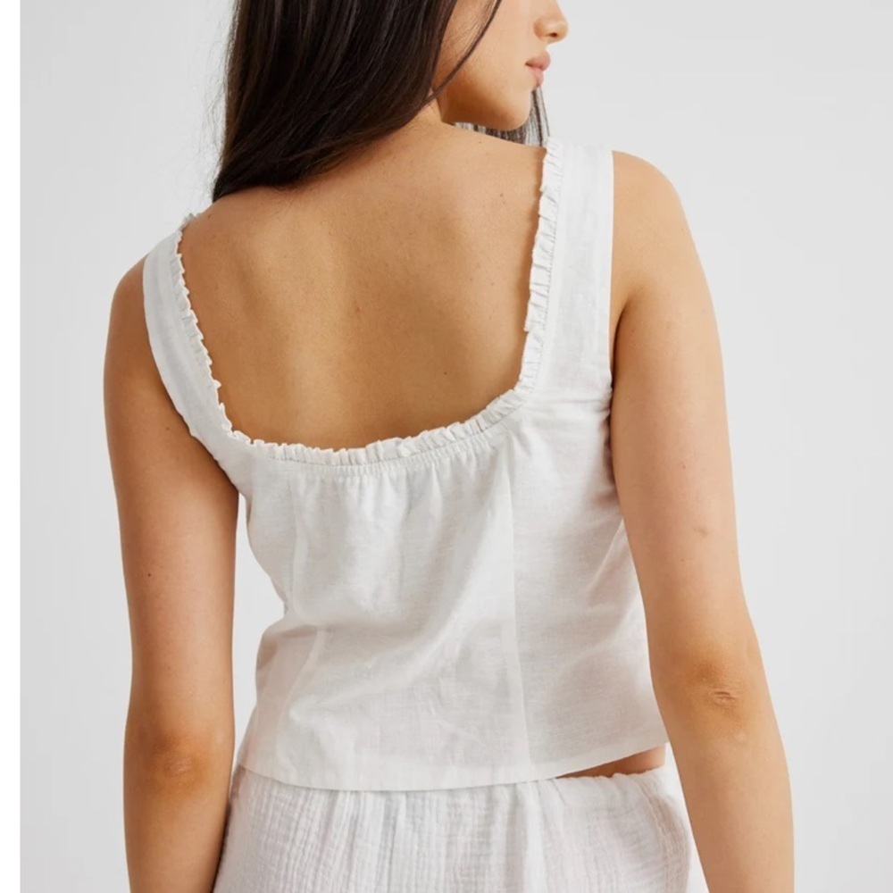 White Ruffled Crop Top - Picture 4 of 9
